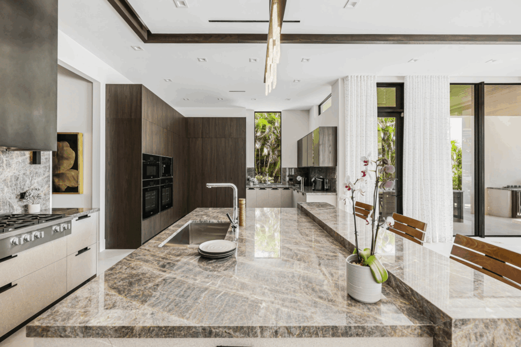 5 Key Elements of Italian Closet Design | Linea Studio